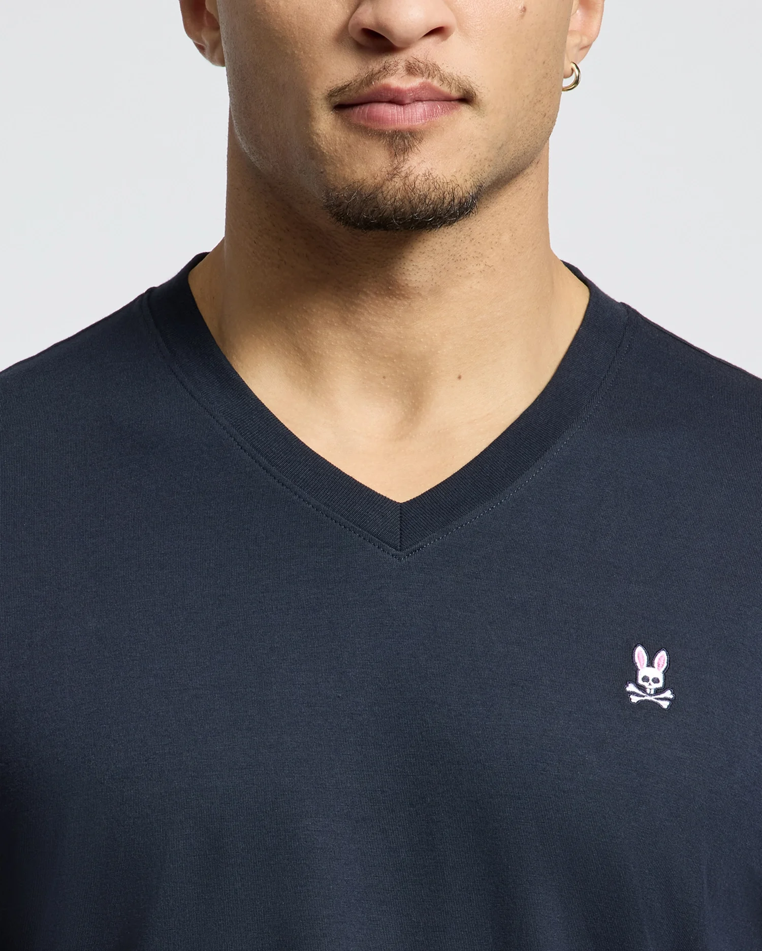 MENS CLASSIC V NECK TEE - B6U100ARPC - Image 4