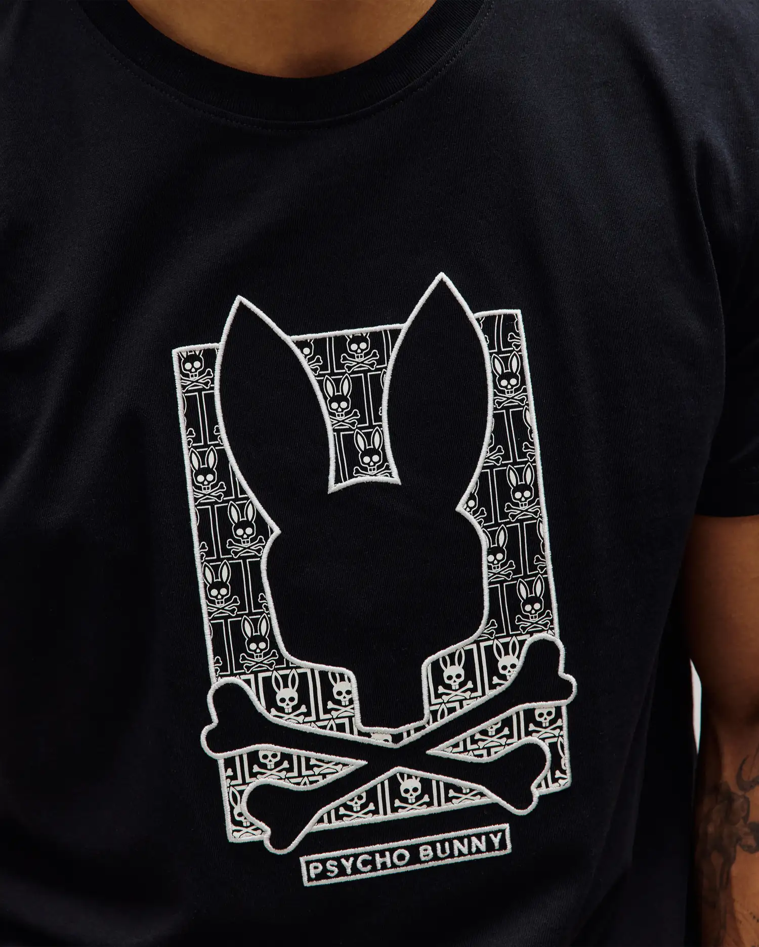 MENS KEON EMBROIDERED GRAPHIC TEE - MT0200403 - Image 2